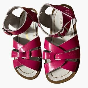 Salt Water Sandals Pink Patent Leather Girls Size 8 Excellent very gently used c